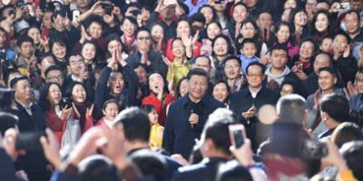 总书记刚刚来过这里|在这个年货街，总书记送出新春祝福